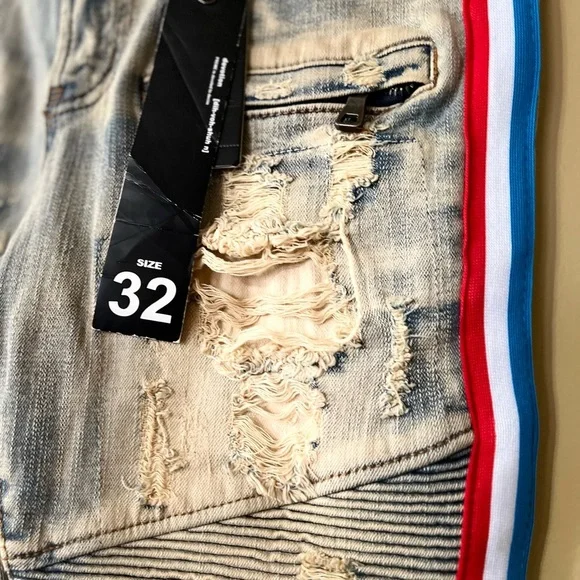 Gray Skinny Jeans with Red Accents - Picture 3 of 9